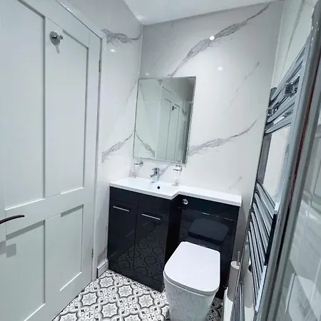 דירה Large 6-bed Victorian House Prime