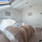 شقة Spacious 6-bedroom Victorian Townhouse In - Sleeps 14 هاروغايت