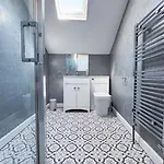 Spacious 6-bedroom Victorian Townhouse In - Sleeps 14 هاروغايت