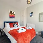 شقة Spacious 6-bedroom Victorian Townhouse In - Sleeps 14