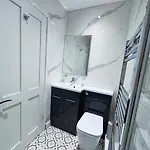 شقة Spacious 6-bedroom Victorian Townhouse In - Sleeps 14