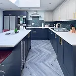 Spacious 6-bedroom Victorian Townhouse In - Sleeps 14